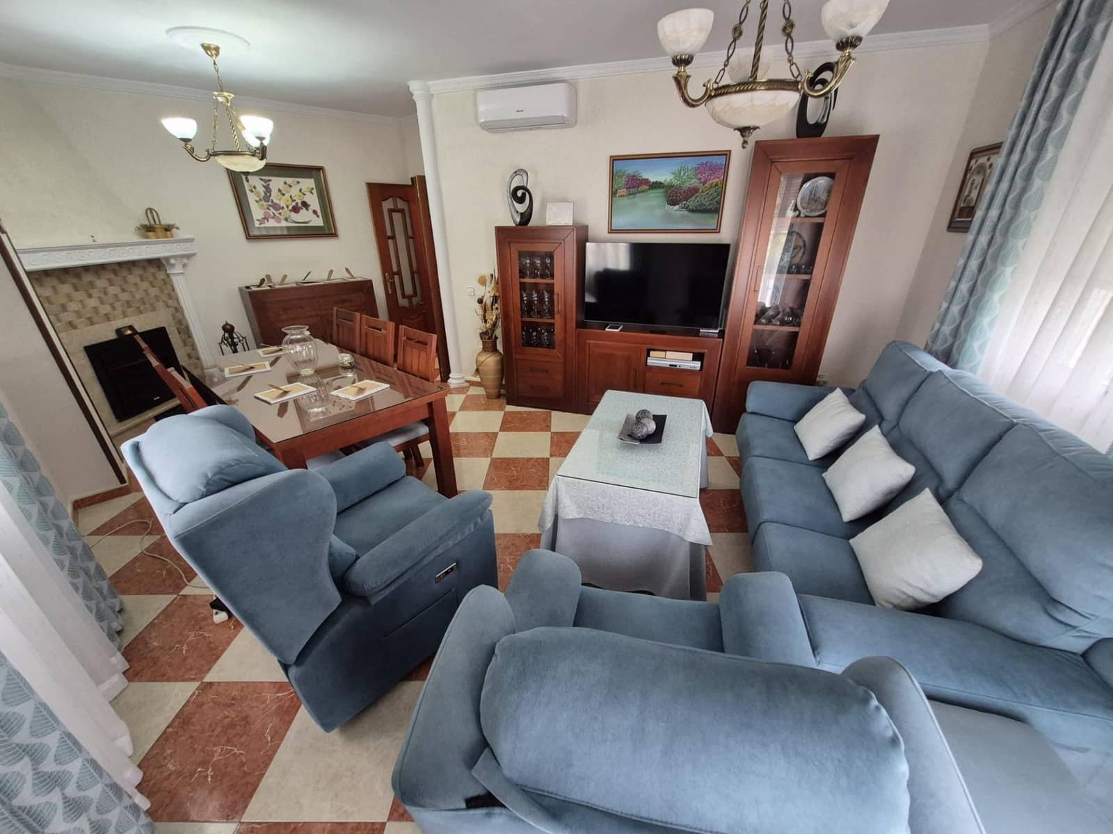 3 bedroom Townhouse for sale in Arcos de la Frontera - € 155,000 (Ref: 9674474)