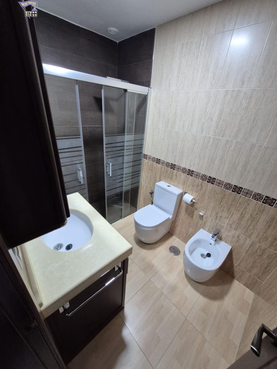 3 bedroom Flat for sale in Arcos de la Frontera - € 100,000 (Ref: 9726835)