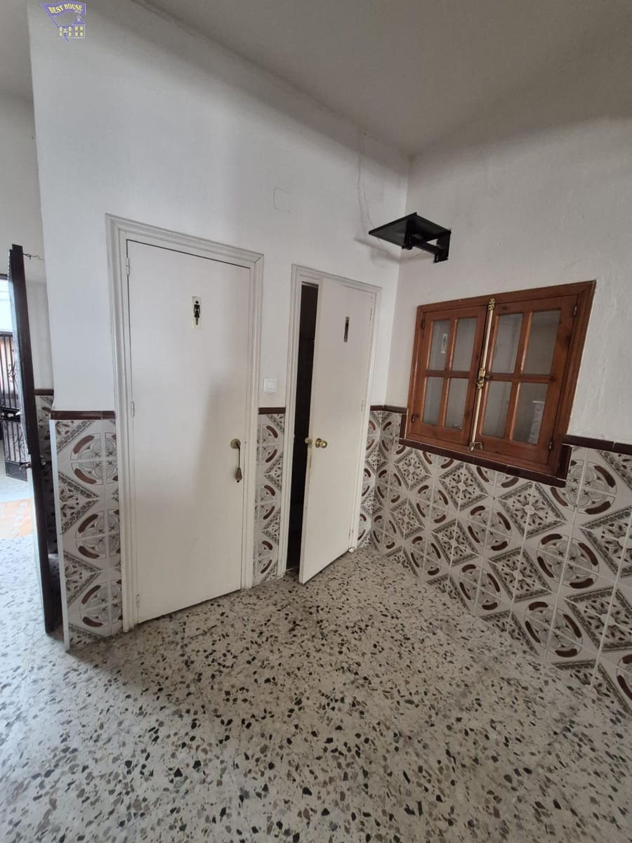 Commerciale in vendita in Arcos de la Frontera - 90.000 € (Rif: 9778359)