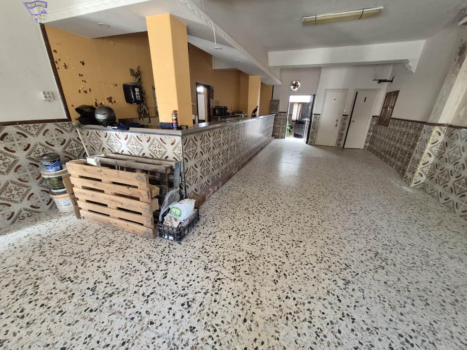 Commerciale in vendita in Arcos de la Frontera - 90.000 € (Rif: 9778359)