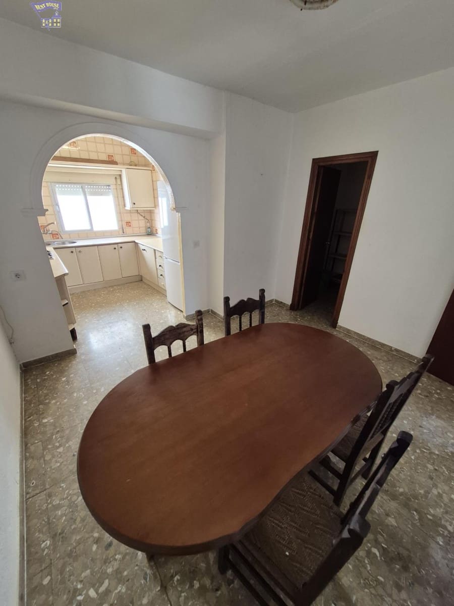 4 bedroom Townhouse for sale in Arcos de la Frontera - € 140,000 (Ref: 9778361)