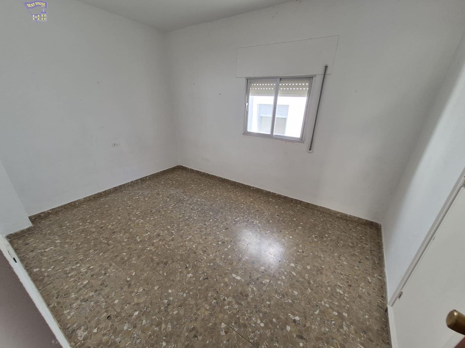 4 bedroom Townhouse for sale in Arcos de la Frontera - € 140,000 (Ref: 9778361)