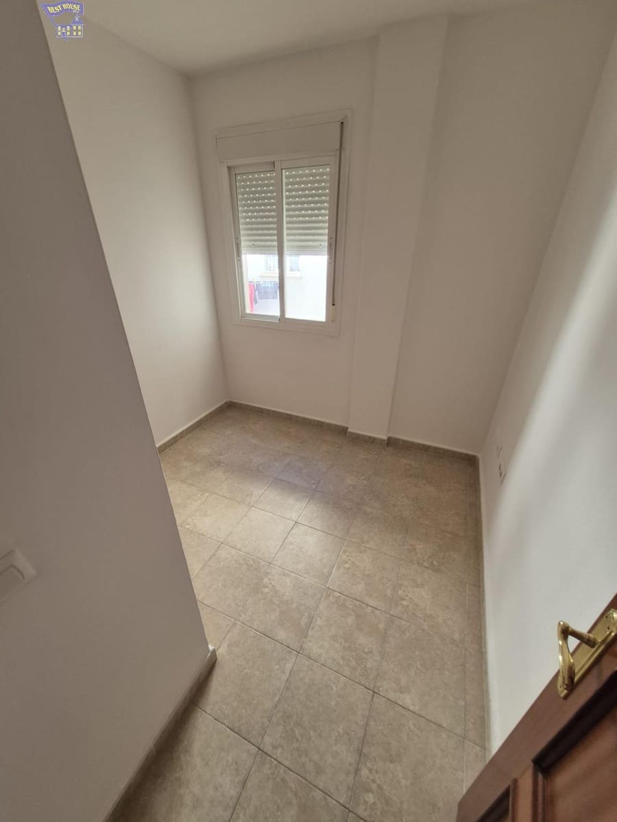 3 bedroom Flat for sale in Arcos de la Frontera - € 145,000 (Ref: 9780767)