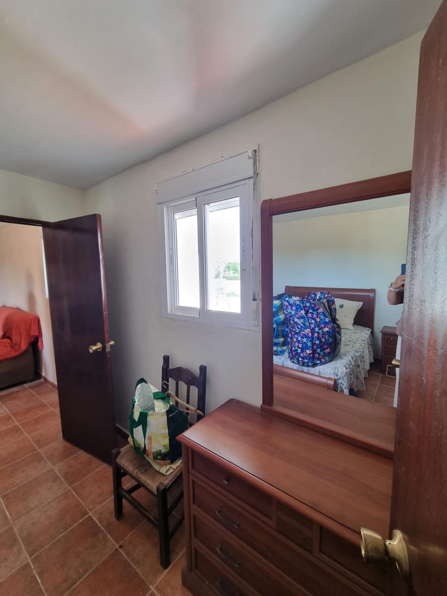 2 bedroom Finca/Country House for sale in Arcos de la Frontera - € 130,000 (Ref: 9786992)