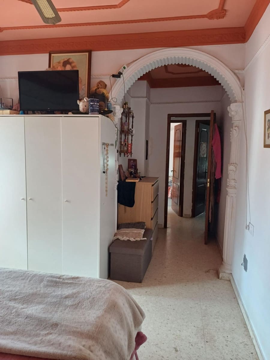 Piso de 3 habitaciones en Arcos de la Frontera en venta - 138.500 € (Ref: 9799467)