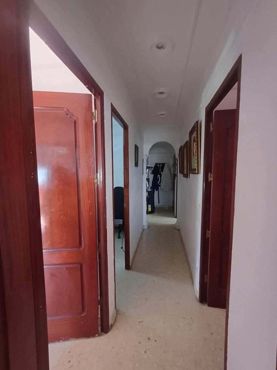 Piso de 3 habitaciones en Arcos de la Frontera en venta - 138.500 € (Ref: 9799467)