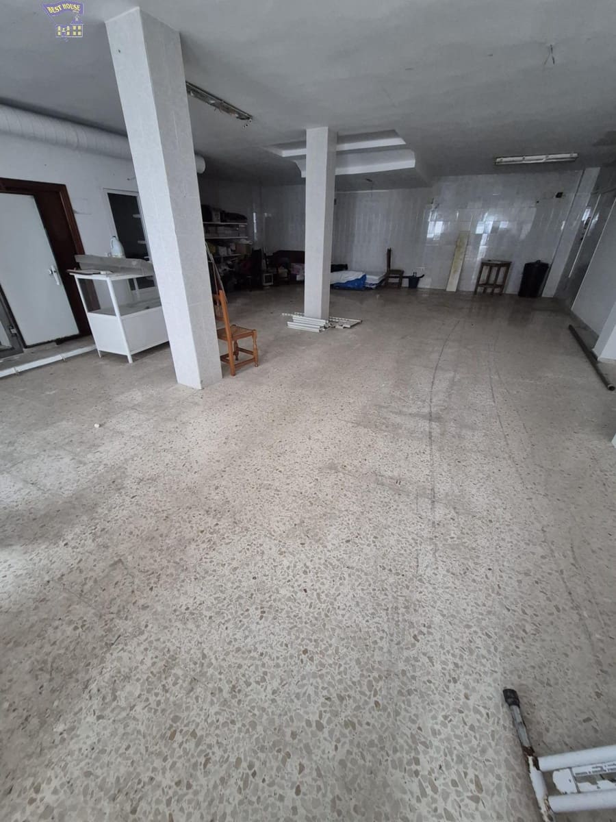 Comercial para venda em Arcos de la Frontera - 75 000 € (Ref: 9799468)