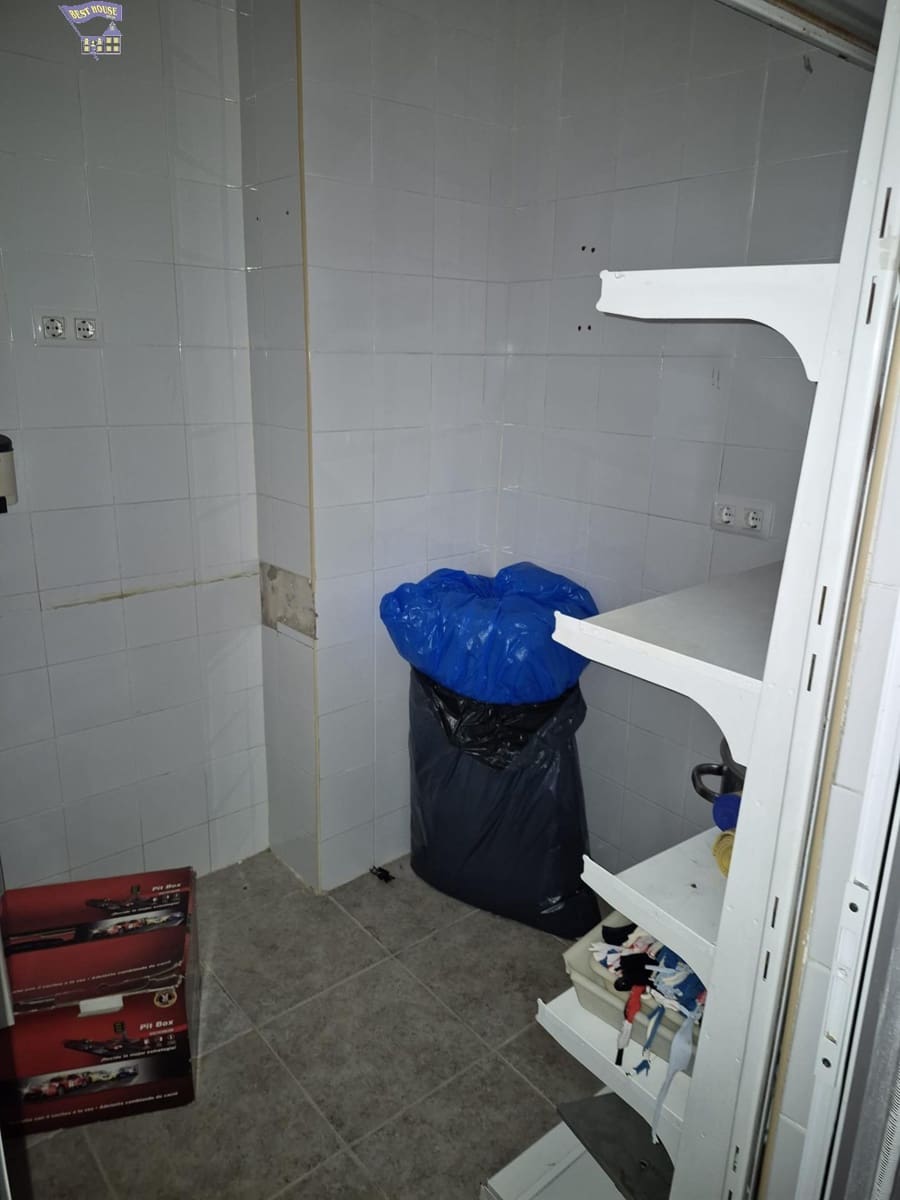 Comercial para venda em Arcos de la Frontera - 75 000 € (Ref: 9799468)