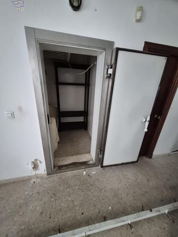 Comercial para venda em Arcos de la Frontera - 75 000 € (Ref: 9799468)