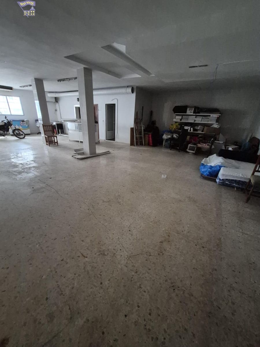 Comercial para venda em Arcos de la Frontera - 75 000 € (Ref: 9799468)
