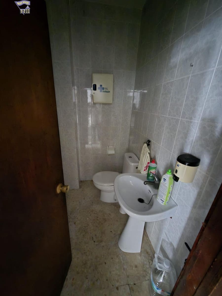 Comercial para venda em Arcos de la Frontera - 75 000 € (Ref: 9799468)