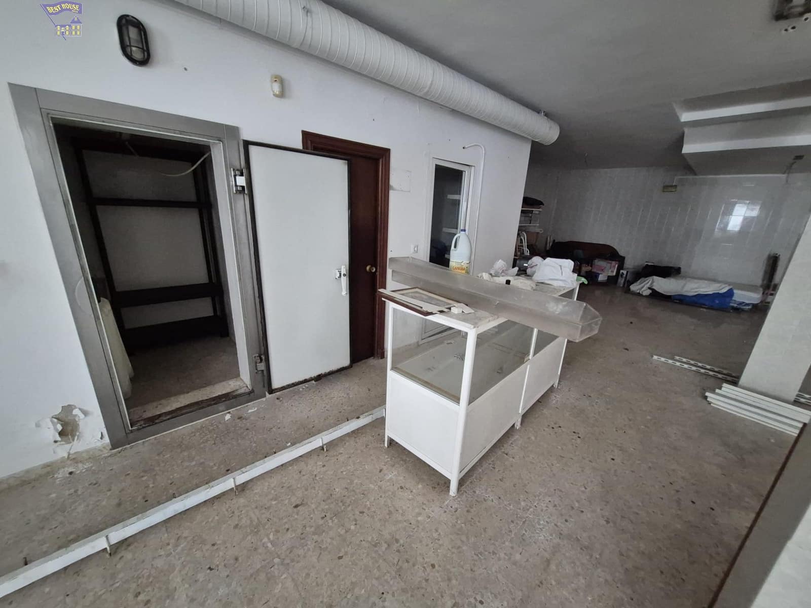 Comercial para venda em Arcos de la Frontera - 75 000 € (Ref: 9799468)