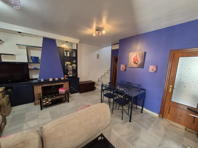 Adosado de 3 habitaciones en Arcos de la Frontera en venta - 155.500 € (Ref: 9808183)