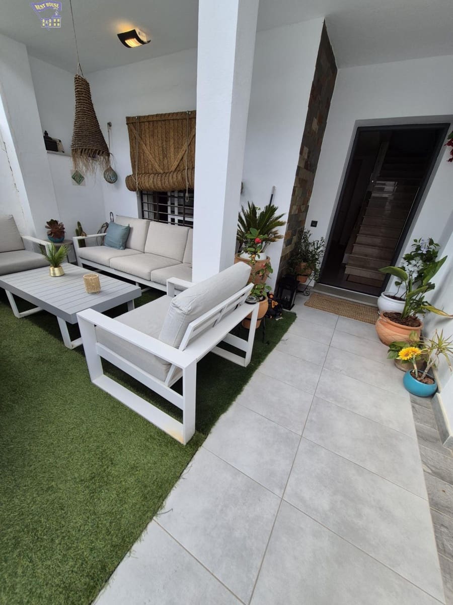 4 bedroom Terraced Villa for sale in Arcos de la Frontera - € 350,000 (Ref: 9825049)