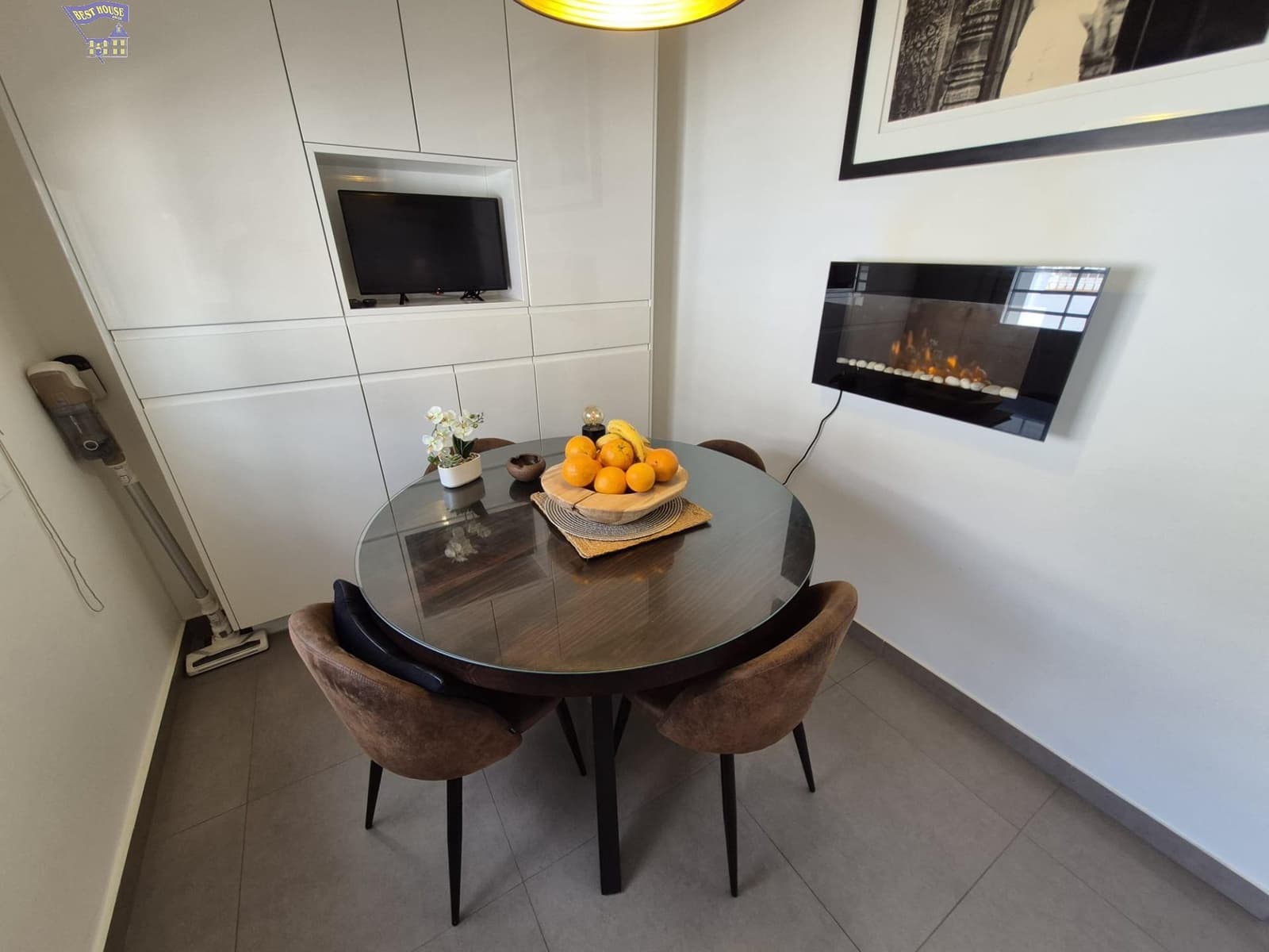 4 bedroom Terraced Villa for sale in Arcos de la Frontera - € 350,000 (Ref: 9825049)