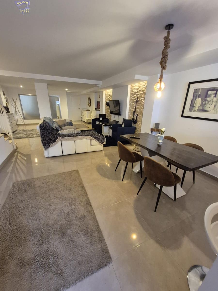 4 bedroom Terraced Villa for sale in Arcos de la Frontera - € 350,000 (Ref: 9825049)