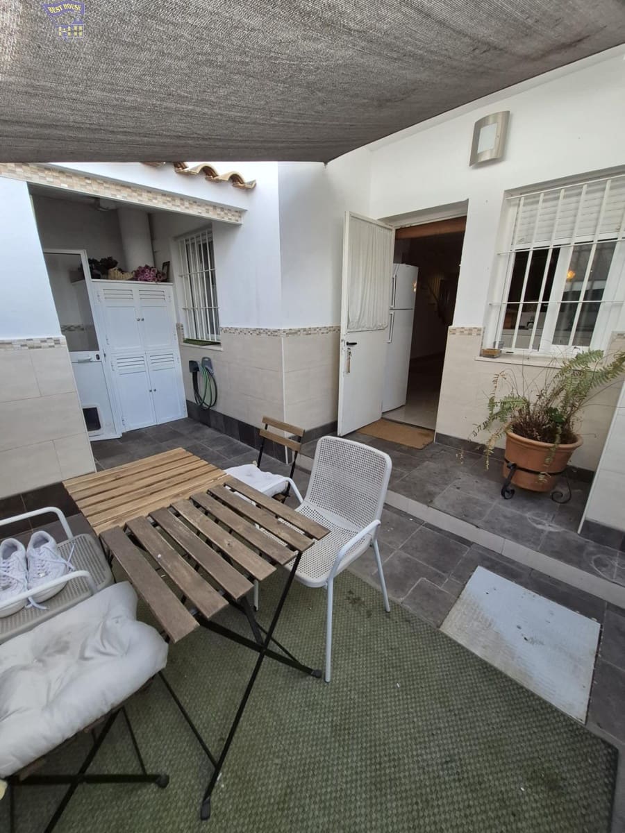 4 bedroom Terraced Villa for sale in Arcos de la Frontera - € 350,000 (Ref: 9825049)