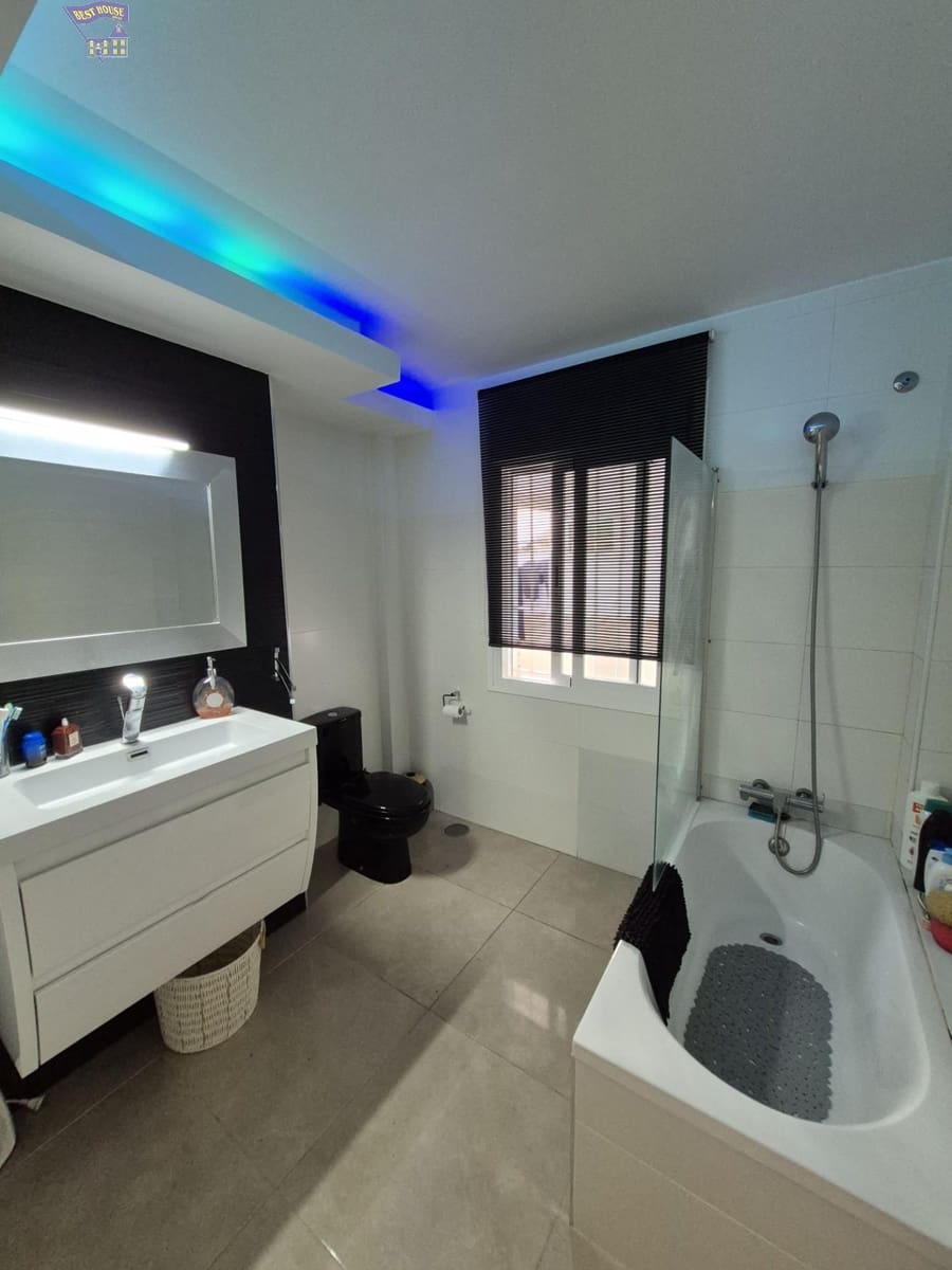 4 bedroom Terraced Villa for sale in Arcos de la Frontera - € 350,000 (Ref: 9825049)