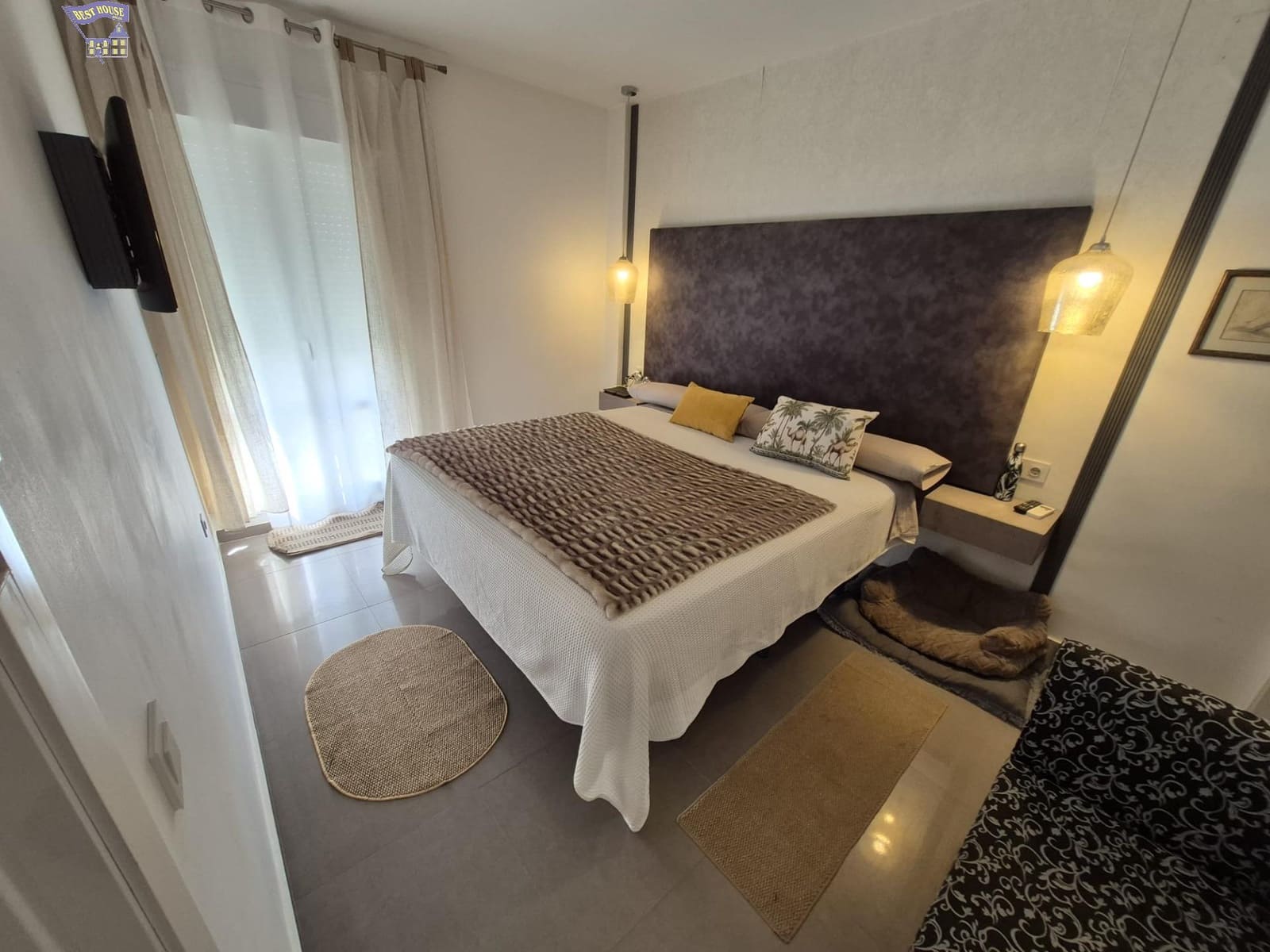4 bedroom Terraced Villa for sale in Arcos de la Frontera - € 350,000 (Ref: 9825049)