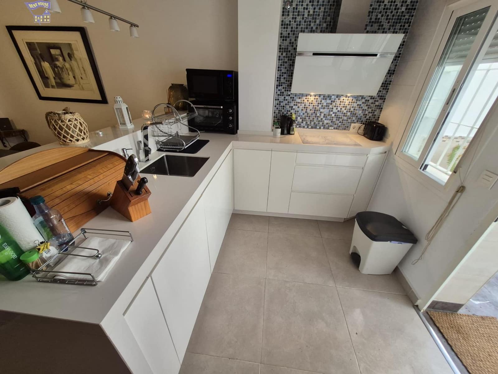4 bedroom Terraced Villa for sale in Arcos de la Frontera - € 350,000 (Ref: 9825049)