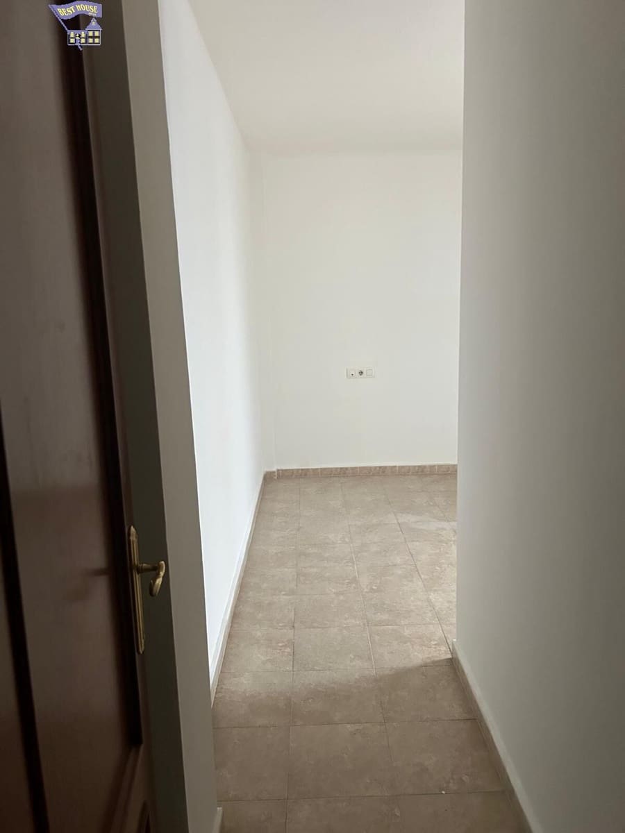 3 bedroom Flat for sale in Arcos de la Frontera - € 120,000 (Ref: 9849631)