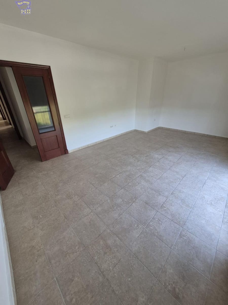 3 bedroom Flat for sale in Arcos de la Frontera - € 120,000 (Ref: 9849631)