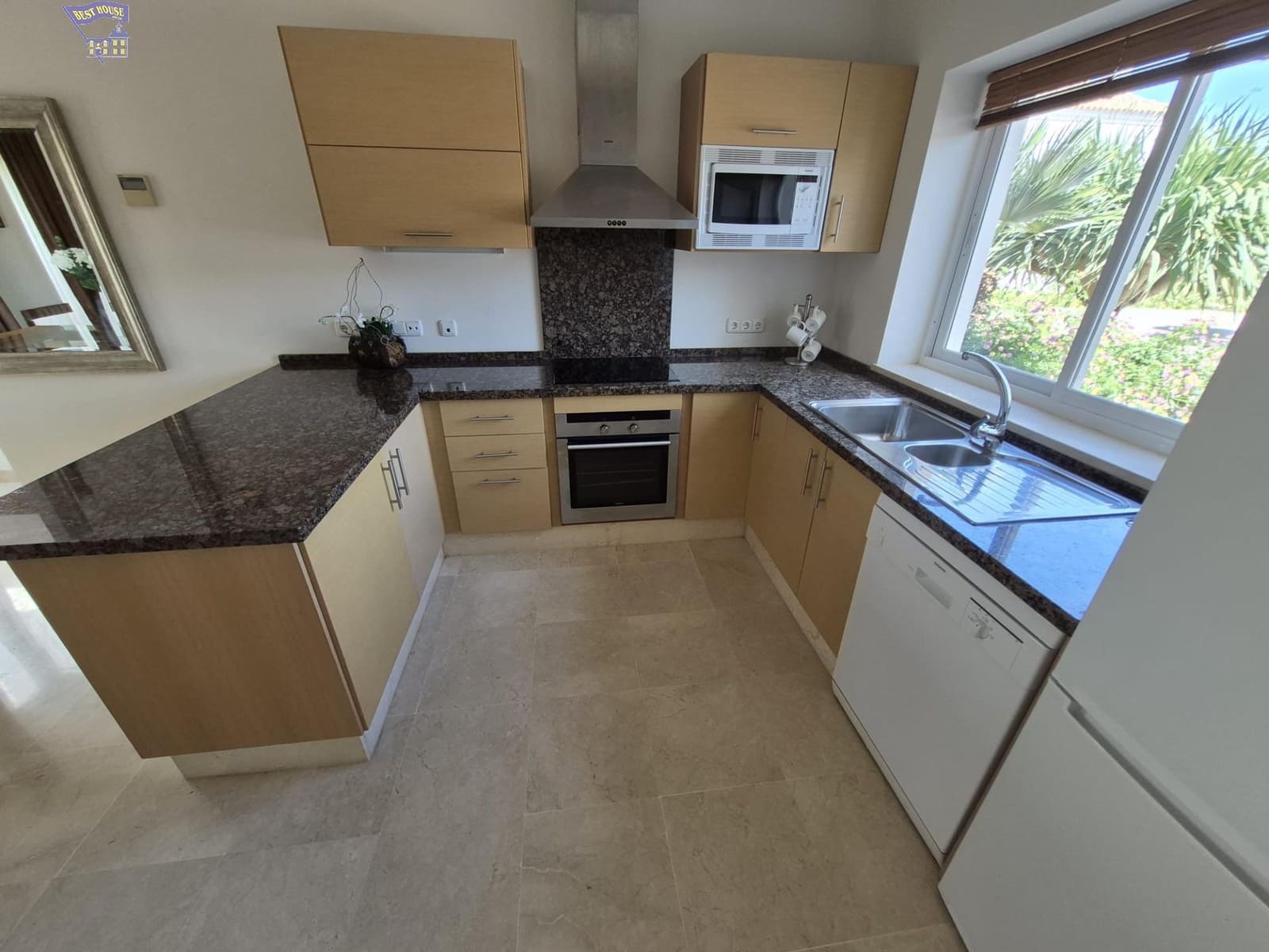 2 slaapkamer Rijtjeshuis te huur in Arcos de la Frontera - € 1.200 (Ref: 9855678)