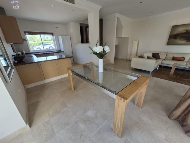 2 slaapkamer Rijtjeshuis te huur in Arcos de la Frontera - € 1.200 (Ref: 9855678)