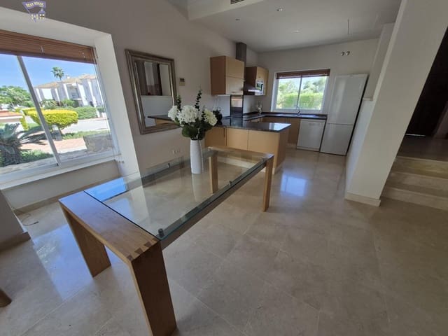 2 slaapkamer Rijtjeshuis te huur in Arcos de la Frontera - € 1.200 (Ref: 9855678)