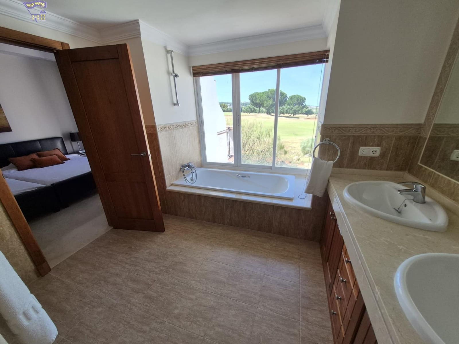 2 slaapkamer Rijtjeshuis te huur in Arcos de la Frontera - € 1.200 (Ref: 9855678)