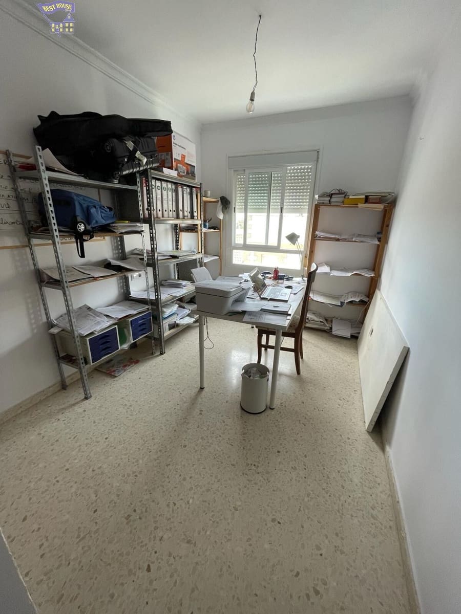 3 soveværelse Lejlighed til salg i Arcos de la Frontera - € 100.000 (Ref: 9885023)