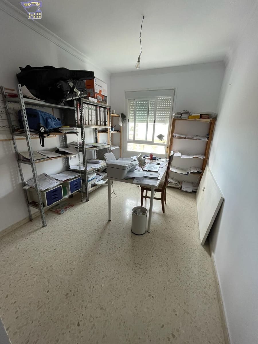 3 soveværelse Lejlighed til salg i Arcos de la Frontera - € 100.000 (Ref: 9885023)