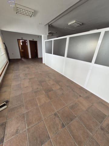 Commercieel te koop in Arcos de la Frontera - € 96.000 (Ref: 9885024)