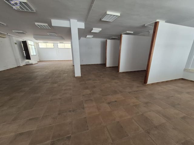 Commercieel te koop in Arcos de la Frontera - € 96.000 (Ref: 9885024)