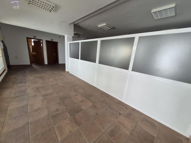 Commercieel te koop in Arcos de la Frontera - € 96.000 (Ref: 9885024)