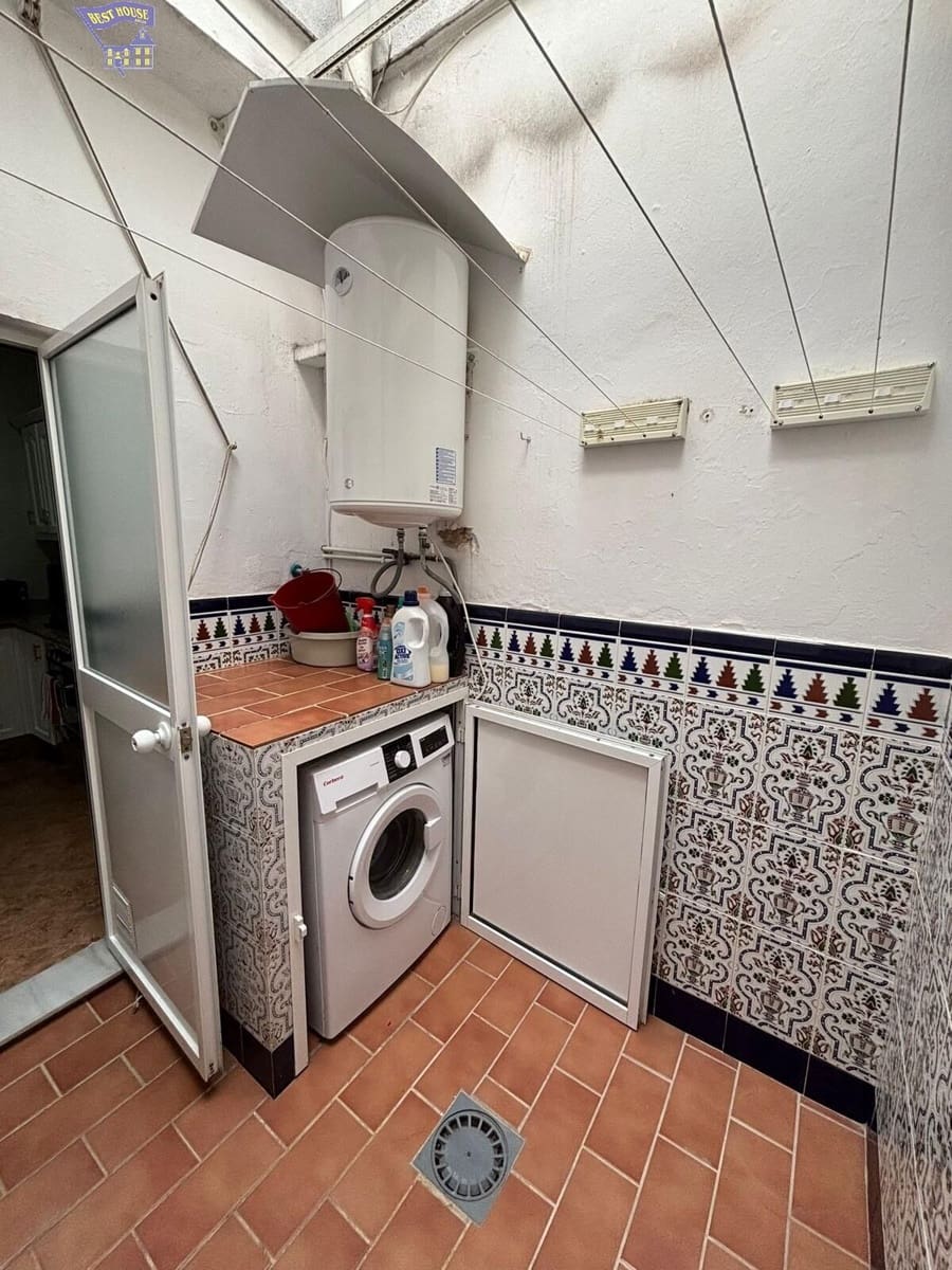 2 bedroom Bungalow for sale in Arcos de la Frontera - € 95,000 (Ref: 9894084)