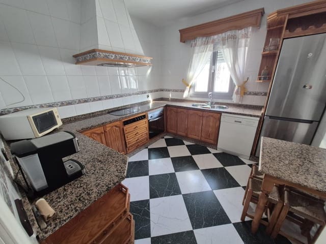 4 bedroom Villa for sale in Espera - € 250,000 (Ref: 9896229)