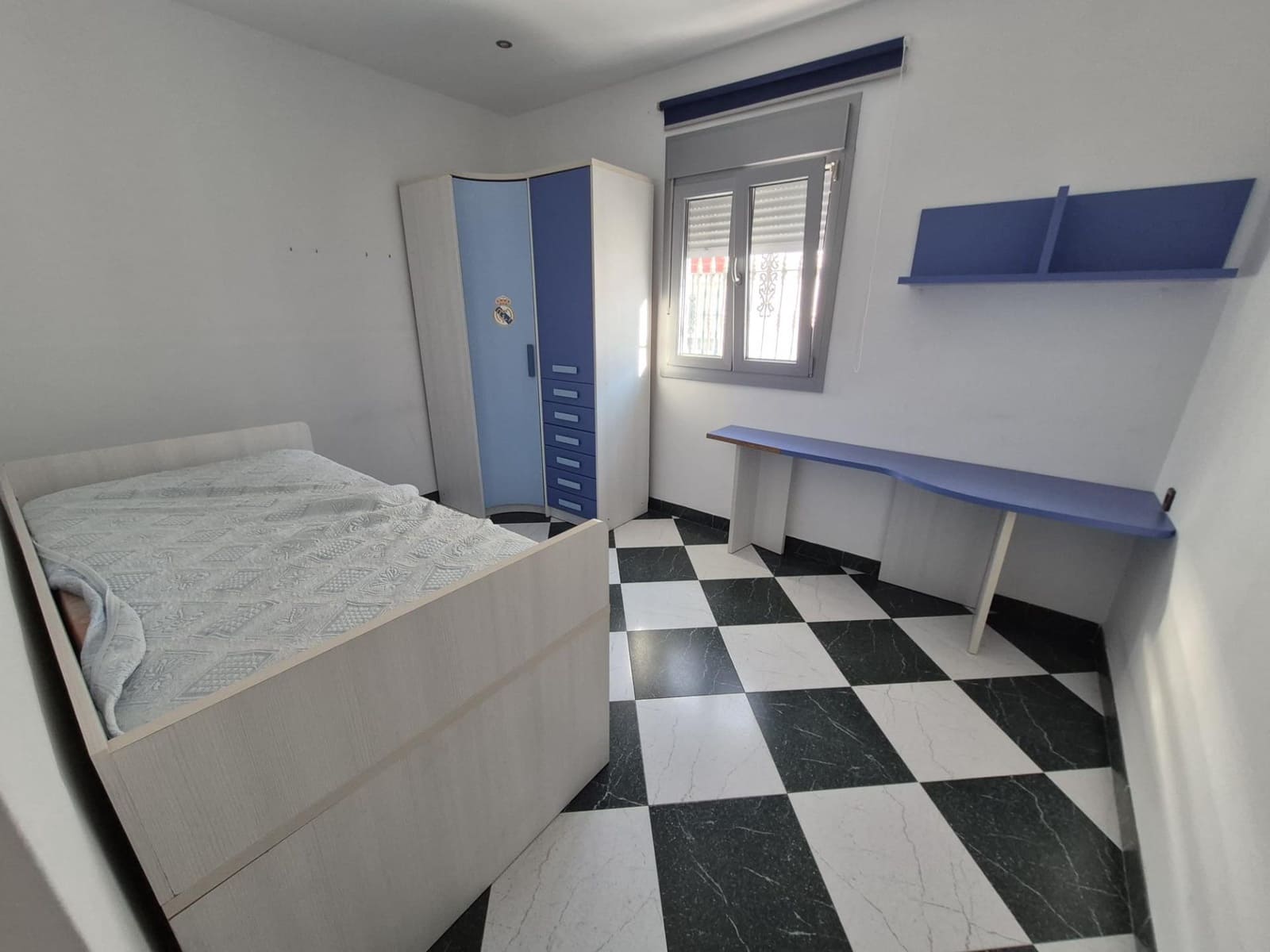 4 bedroom Villa for sale in Espera - € 250,000 (Ref: 9896229)