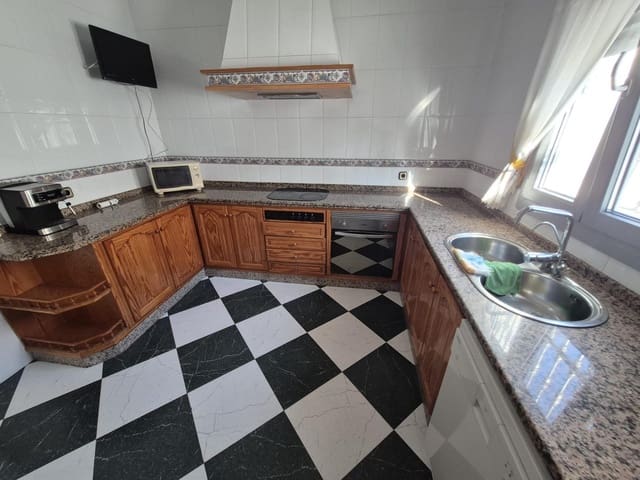 4 bedroom Villa for sale in Espera - € 250,000 (Ref: 9896229)