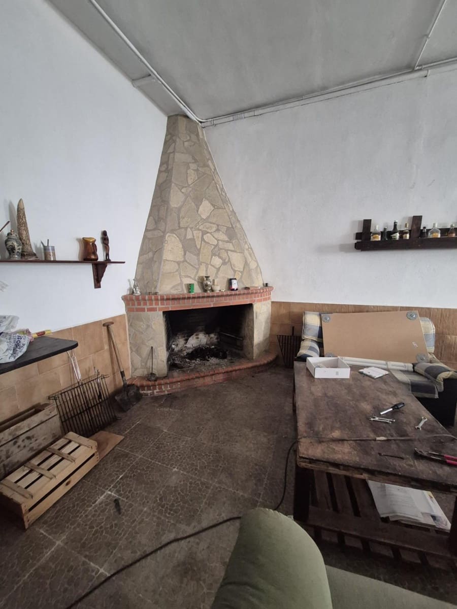 4 bedroom Villa for sale in Espera - € 250,000 (Ref: 9896229)
