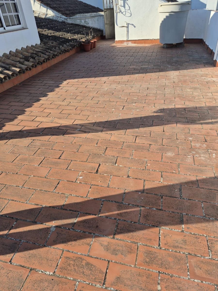4 bedroom Villa for sale in Espera - € 250,000 (Ref: 9896229)
