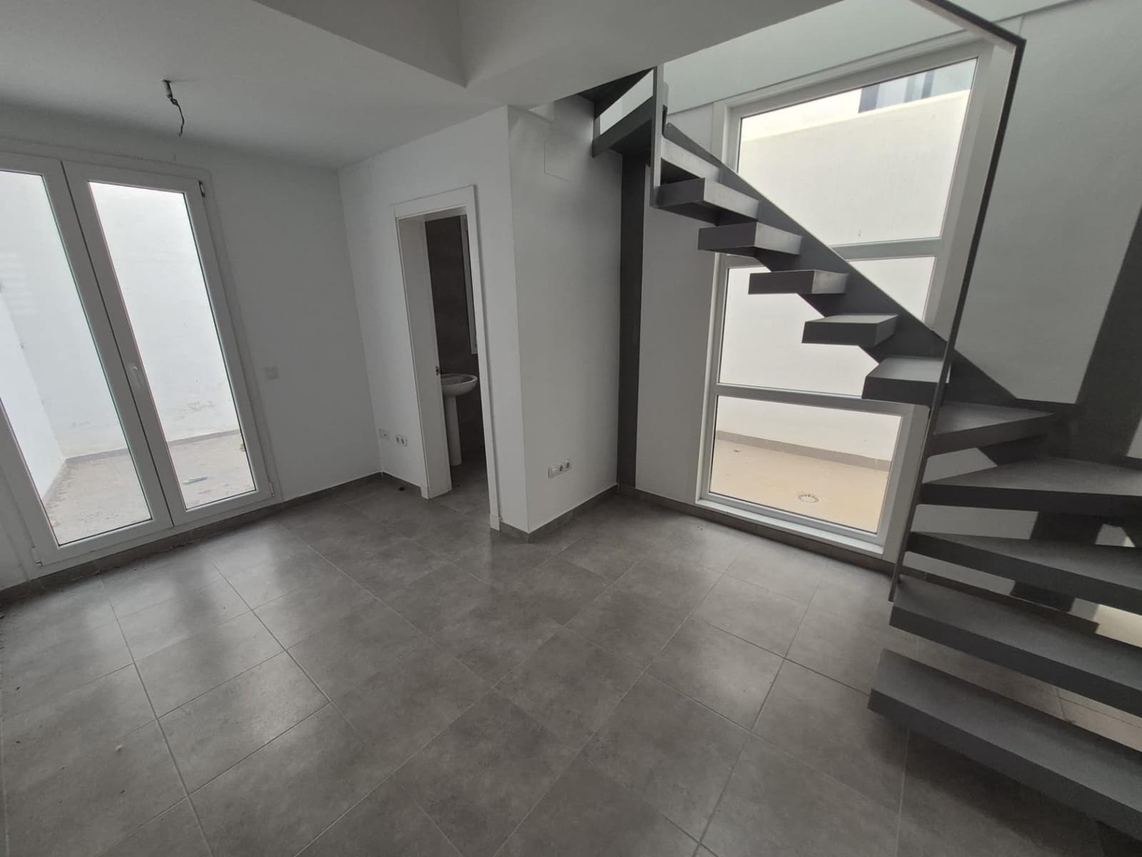 2 bedroom Townhouse for sale in Espera - € 59,000 (Ref: 9927630)