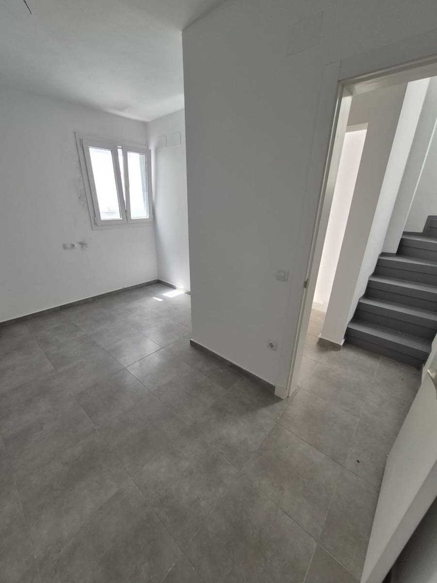 Casa de 3 habitaciones en Espera en venta - 79.000 € (Ref: 9927635)