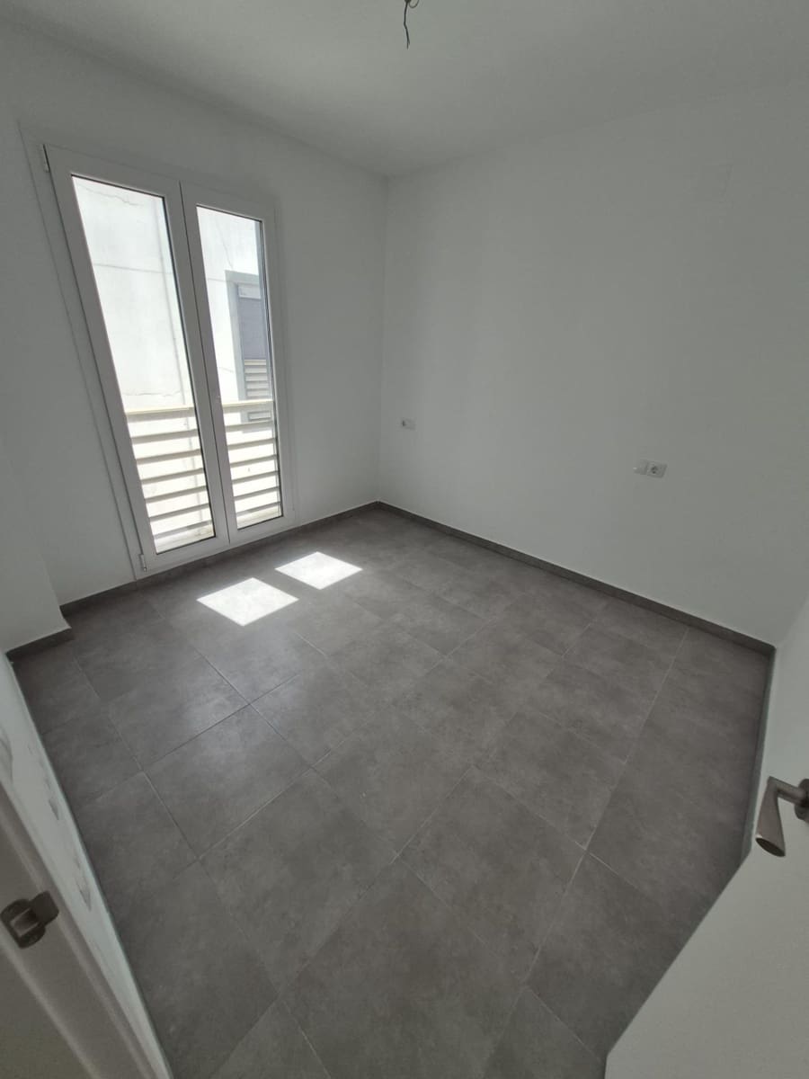 Casa de 3 habitaciones en Espera en venta - 79.000 € (Ref: 9927635)