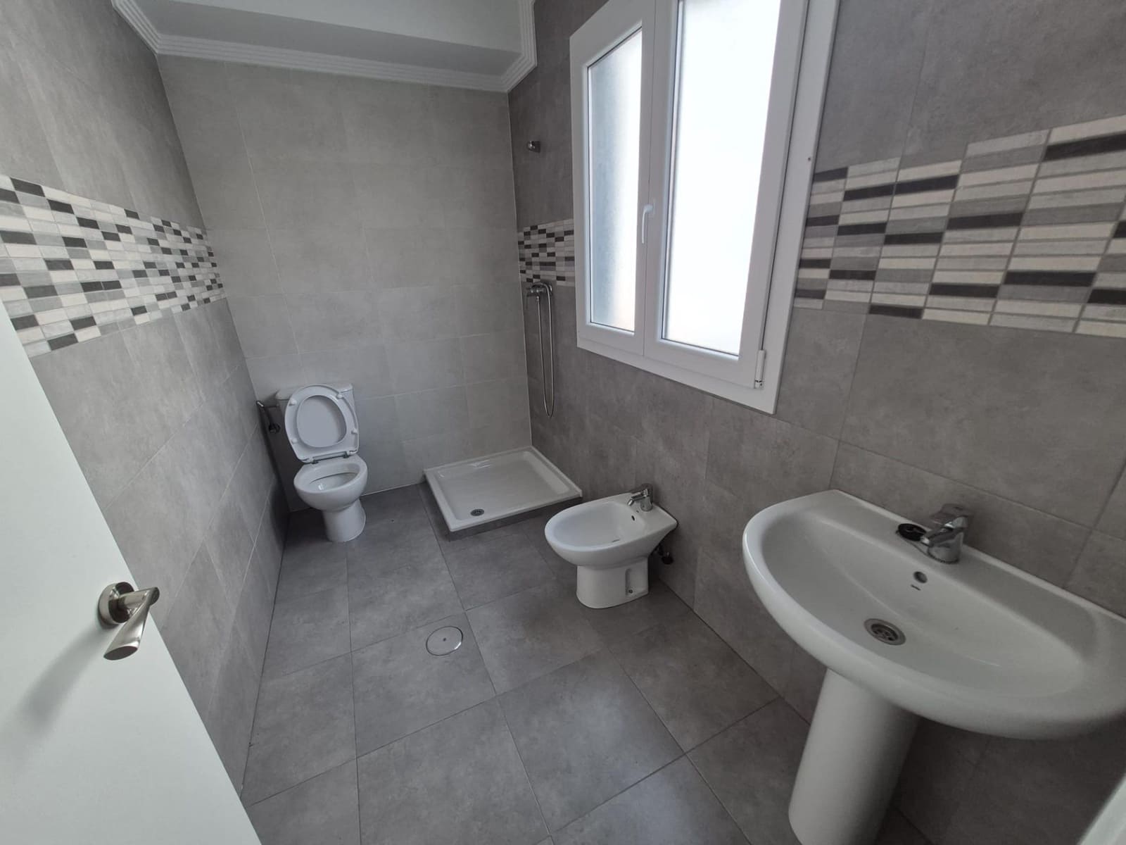 Casa de 3 habitaciones en Espera en venta - 79.000 € (Ref: 9927635)