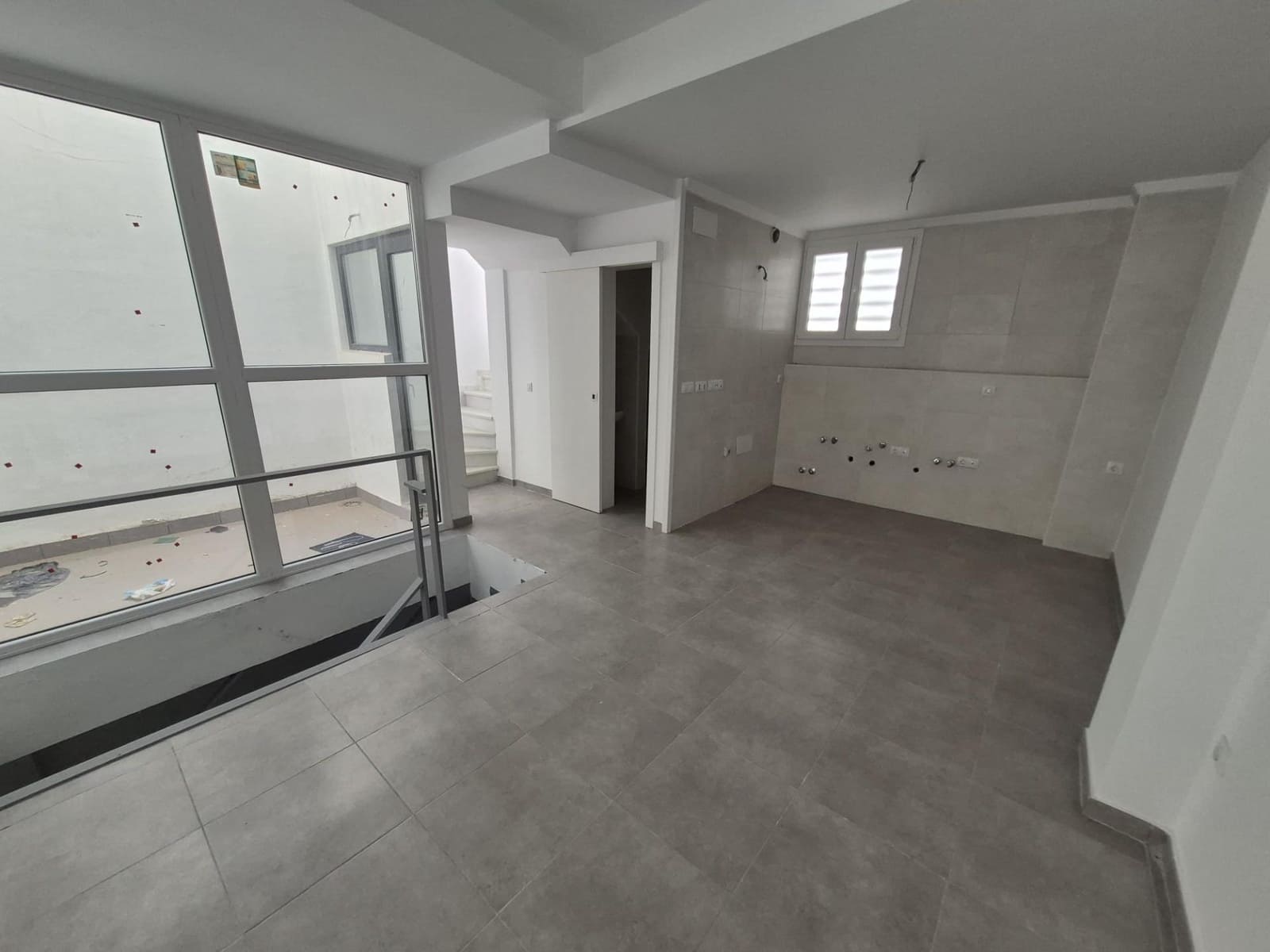 2 bedroom Townhouse for sale in Espera - € 69,000 (Ref: 9927637)