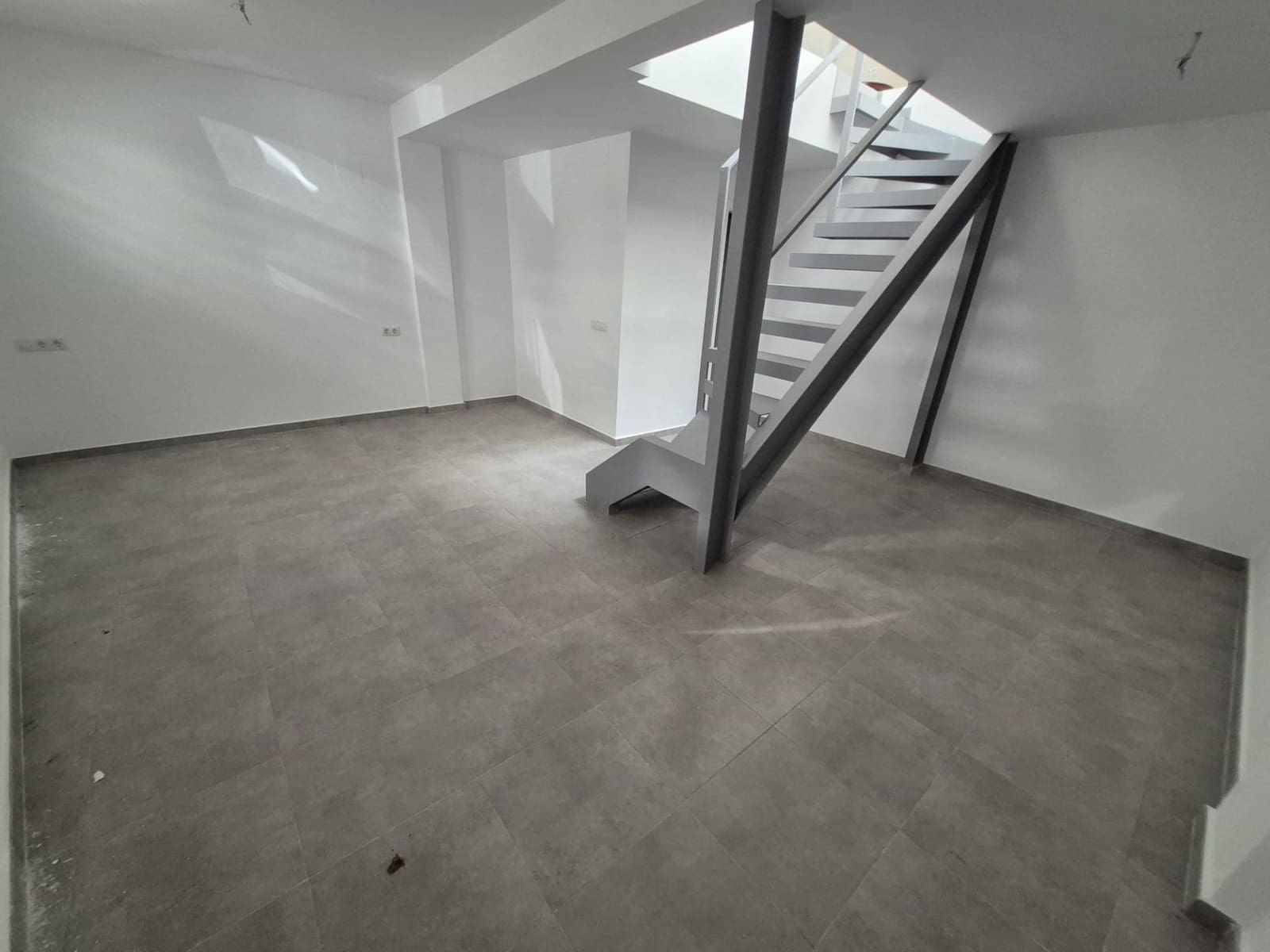 2 bedroom Townhouse for sale in Espera - € 69,000 (Ref: 9927638)
