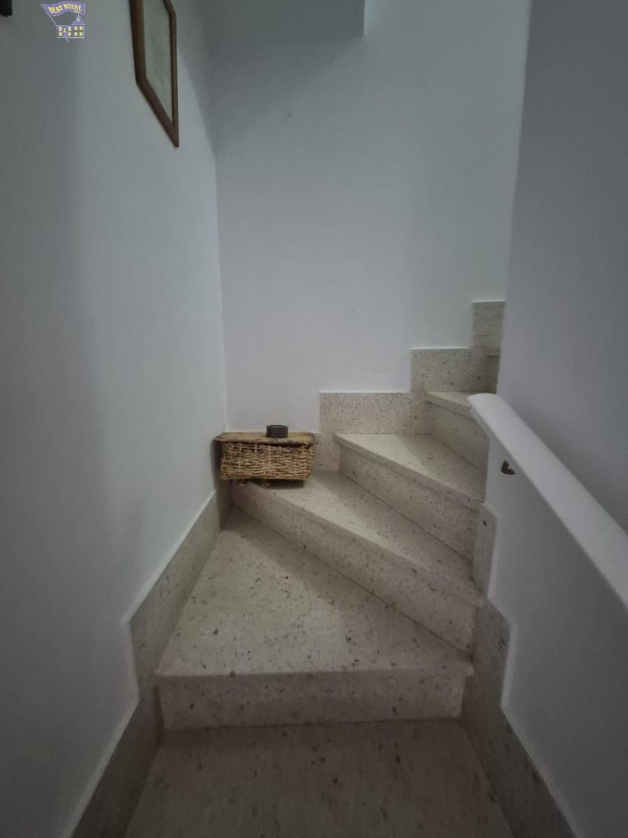 3 bedroom Townhouse for sale in Arcos de la Frontera - € 52,500 (Ref: 9929563)