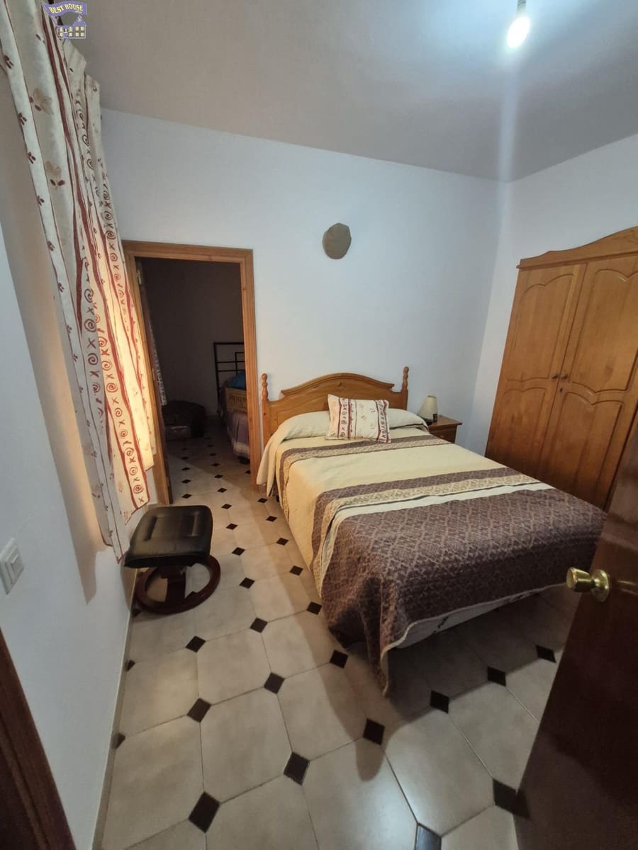 3 bedroom Townhouse for sale in Arcos de la Frontera - € 52,500 (Ref: 9929563)