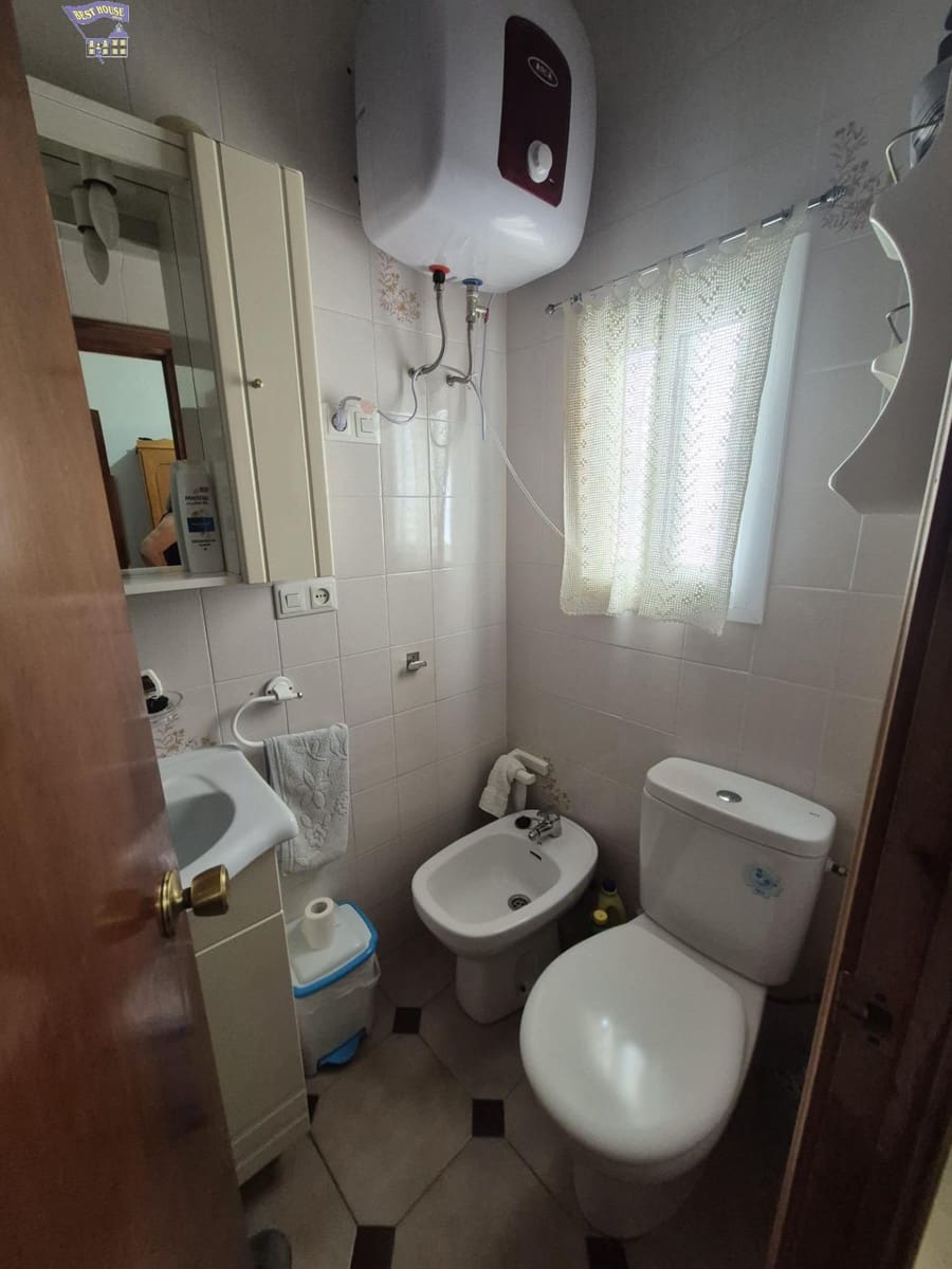 3 bedroom Townhouse for sale in Arcos de la Frontera - € 52,500 (Ref: 9929563)